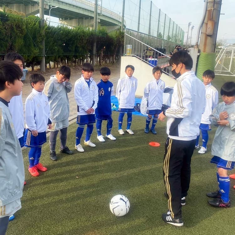 興津大三　DAIZO　FOOTBALL　FAMILLIAR SOCCER サッカー　フットボール　ファミリア　だいぞう　おきつ　静岡　清水　島田　shimada しまだ　あかでみー　奈良　山辺高校　ボスコヴィラ　ボスコビラ　山辺高校　選手権　ユース　ジュニアユース　ユース　中学生　小学生　サッカースクール　淡路島　清水商業　清商　サッカー部　優勝　全日本　陸上　兵庫　プロ　Jリーガー　大和高原　アルトラ　あるとら　筑波大学　エスパルス　スカウト　アーセナル